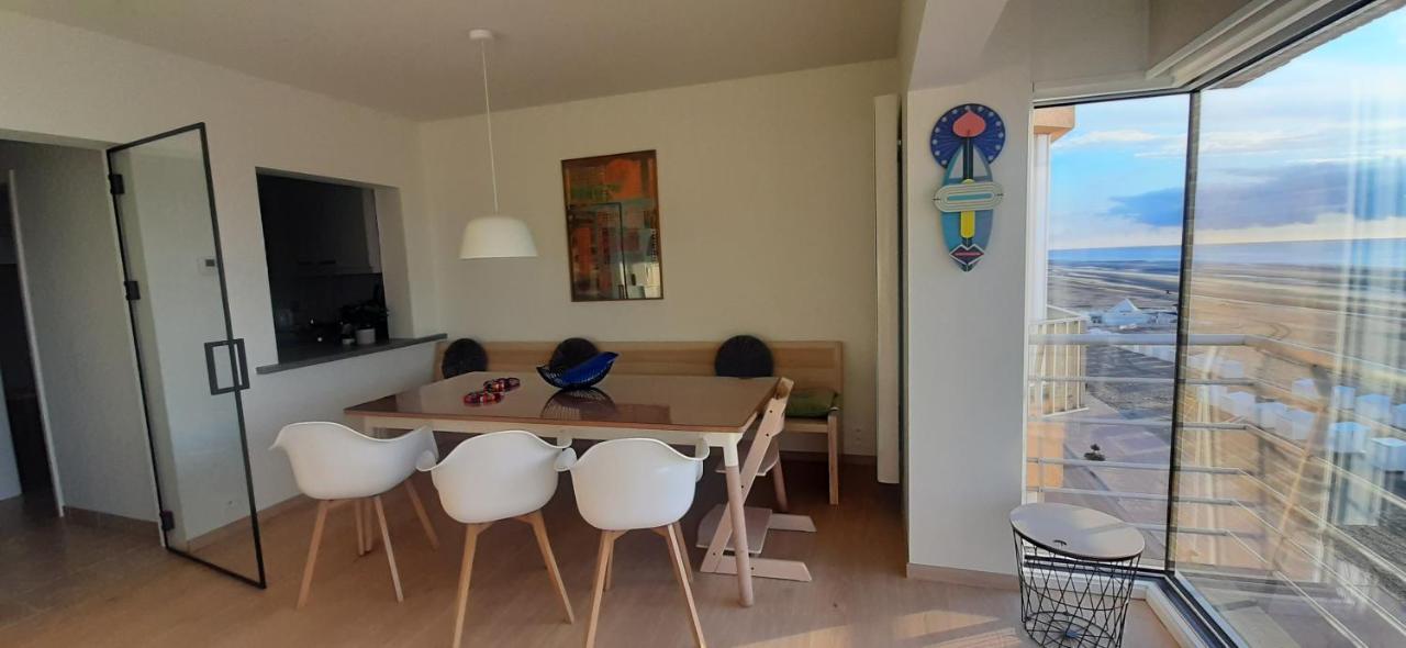 Appartment With Frontal Sea View With 3 Bedrooms Koksijde Esterno foto